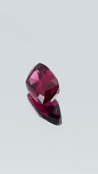 Natural Rhodolite Garnet Unheated thumbnail 4